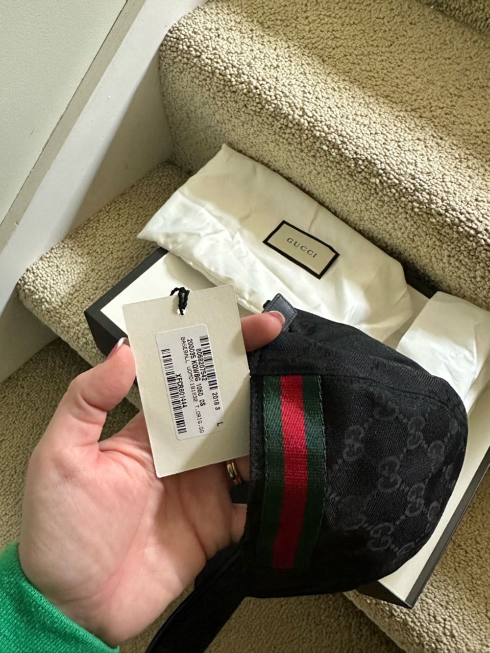 Gucci NWT Black Logo Web Stripe Baseball Cap - Picture 3 of 4